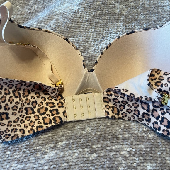 Victoria’s Secret incredible perfect shape bra 34ddd - Picture 3 of 4